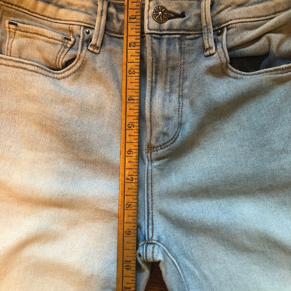 DRIFTWOOD light washed Skinny Jeans with Floral Embroidery - Picture 5 of 7